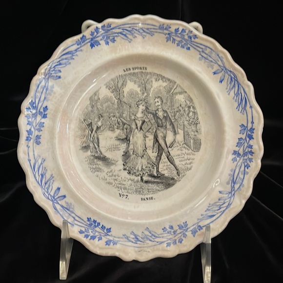 Antique Creil Et Montereau Terre de Fer France “LES SPORTS” Set Of 12 Plates - Picture 8 of 14